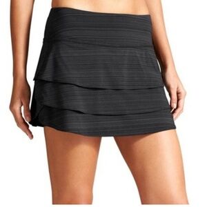 Athleta black ruffle skort size XL in great condition!